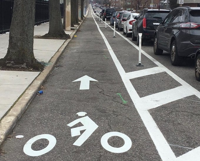 protected bicycle lanes